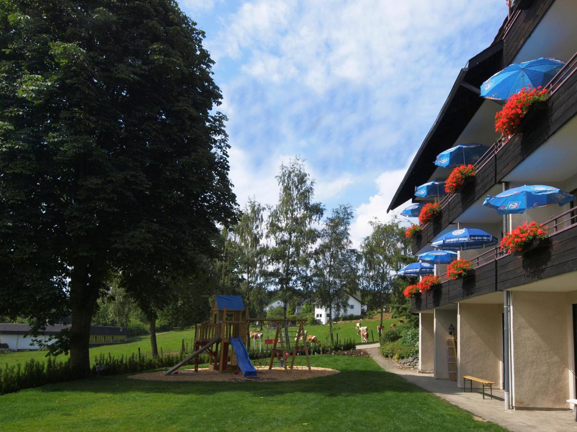 וילינגן Landhotel Henkenhof Willingen מראה חיצוני תמונה