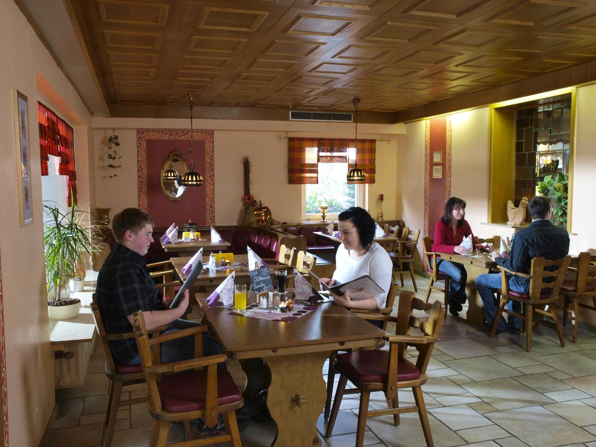 וילינגן Landhotel Henkenhof Willingen מראה חיצוני תמונה