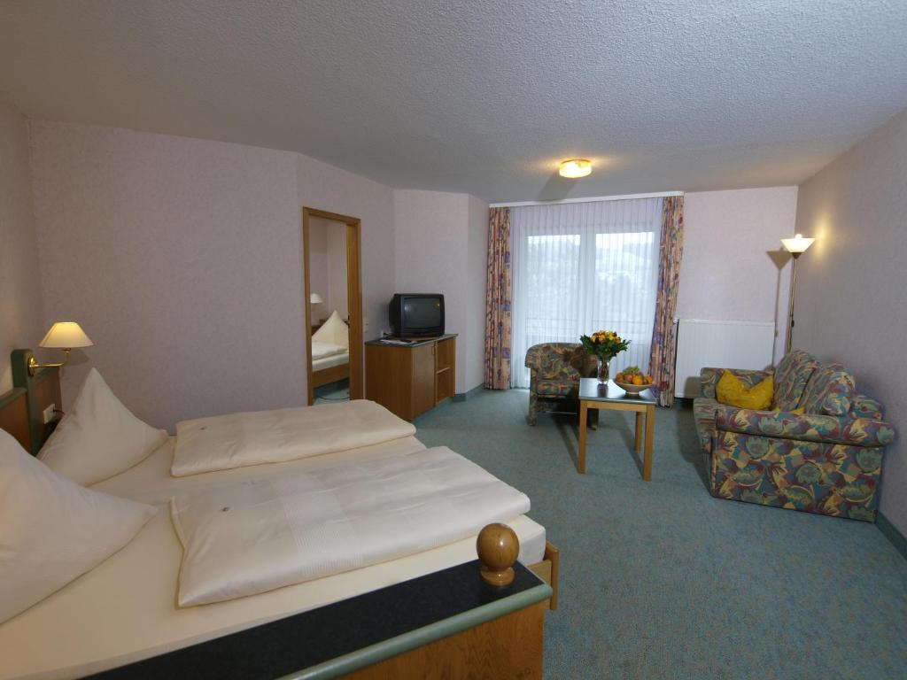 וילינגן Landhotel Henkenhof Willingen מראה חיצוני תמונה