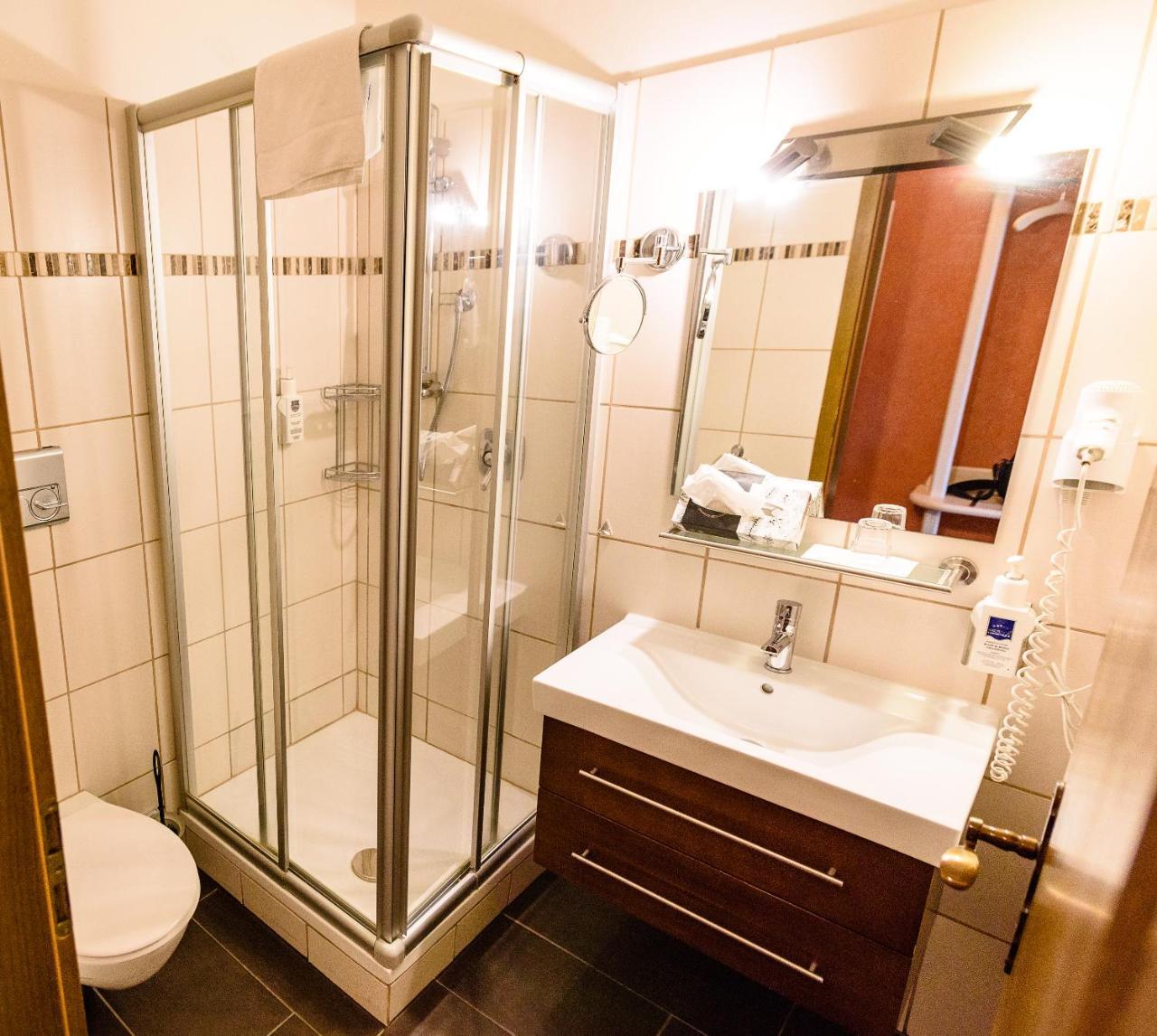 וילינגן Landhotel Henkenhof Willingen מראה חיצוני תמונה