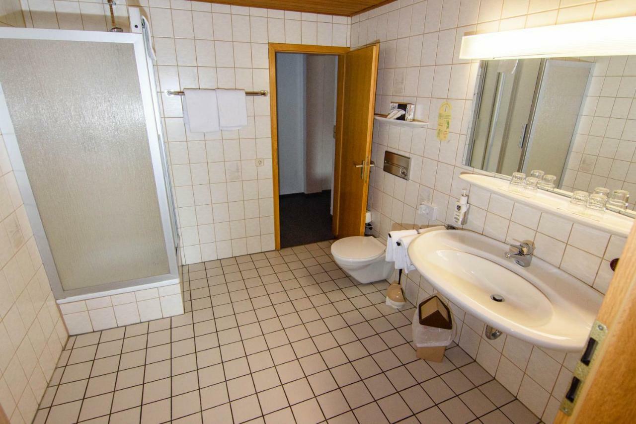 וילינגן Landhotel Henkenhof Willingen מראה חיצוני תמונה